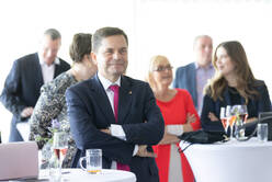 Unternehmenssprecherinnen und Unternehmenssprecher des Jahres 2020/2021 | eSeL.at - Lorenz Seidler