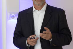 Unternehmenssprecherinnen und Unternehmenssprecher des Jahres 2020/2021 | eSeL.at - Lorenz Seidler