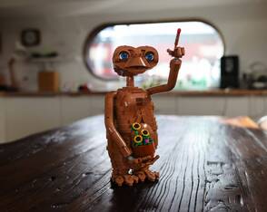 E.T. landet als Lego-Figur in Lille