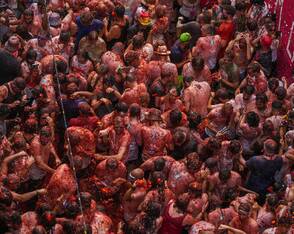 «La Tomatina» - Tomatenschlacht in Spanien