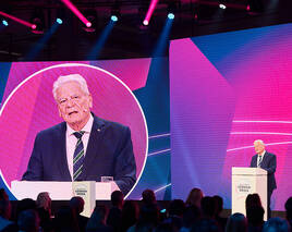Joachim Gauck kritisiert Medien als „Gefangene ihrer Grundüberzeugungen“