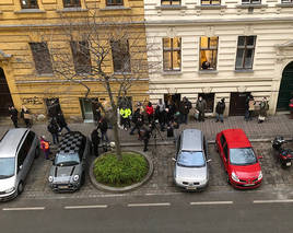 „Das war nicht unser letzter Besuch“: Impfgegner vor Redaktionen der Wiener „Lügenpresse“